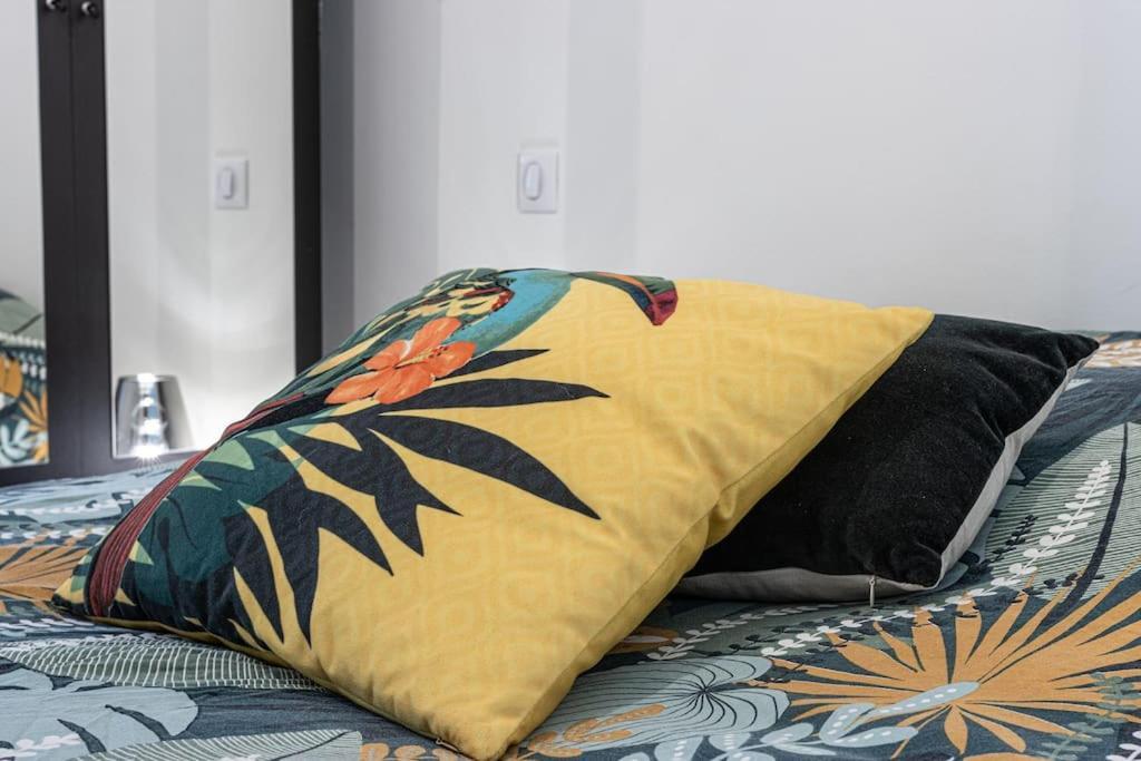Cocooning Au Coeur De La Cite Imperiale Apartment อฌักซิโอ้ ภายนอก รูปภาพ