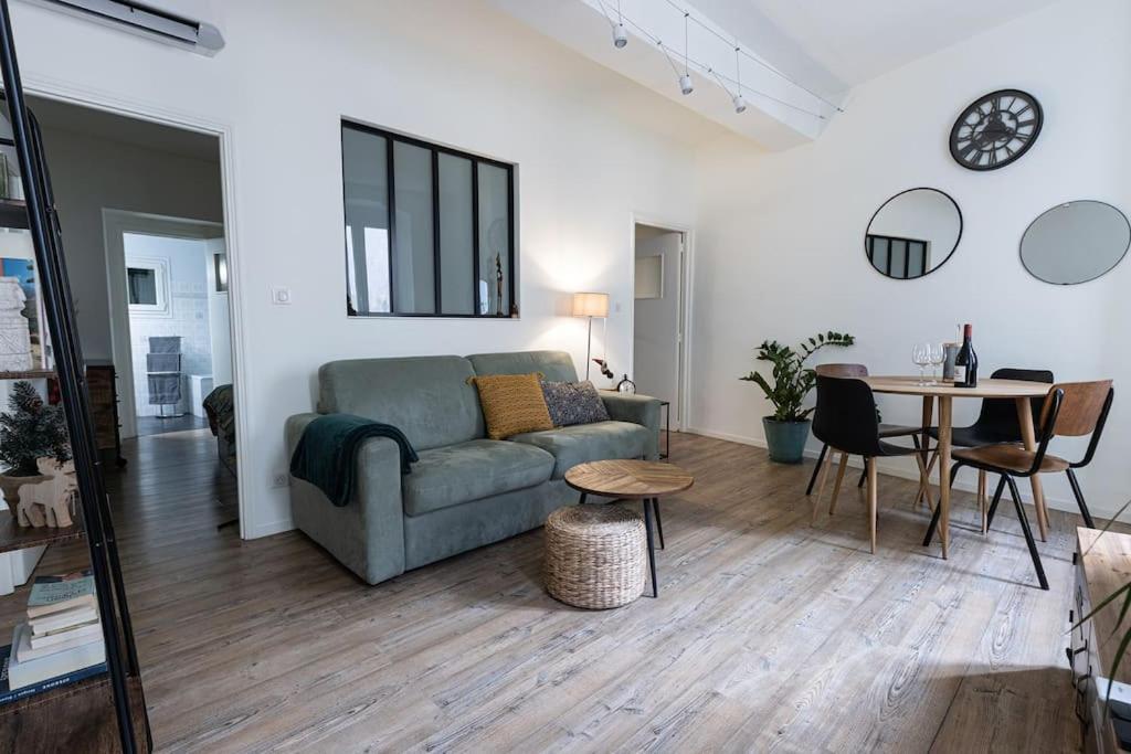 Cocooning Au Coeur De La Cite Imperiale Apartment อฌักซิโอ้ ภายนอก รูปภาพ